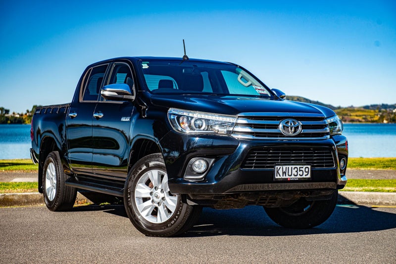 2017 Toyota Hilux 2WD SR5 2.8DT DOUBLE CAB