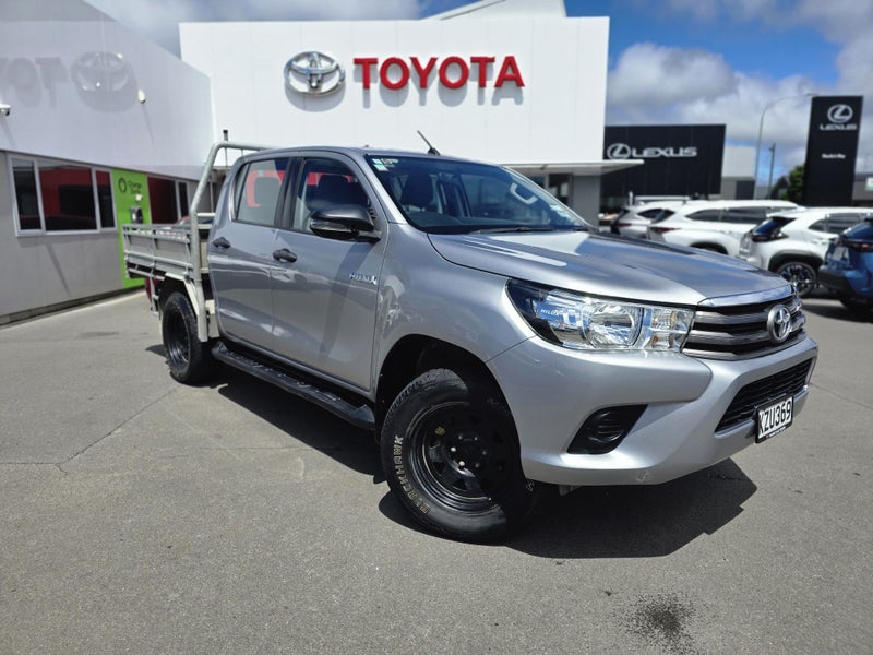 2017 Toyota Hilux 4WD SR 2.8DT DOUBLE CAB CHASS...