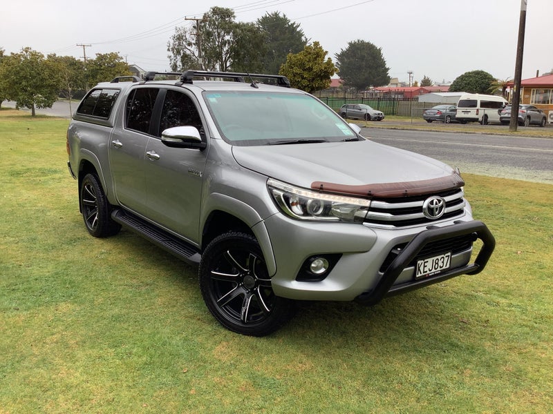 2017 Toyota Hilux 4WD SR5 2.8DT Double Cab