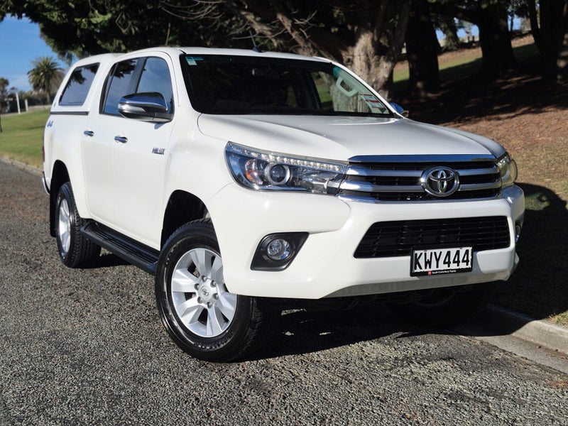 2017 Toyota Hilux 4WD SR5 2.8DT DOUBLE CAB UTE/...