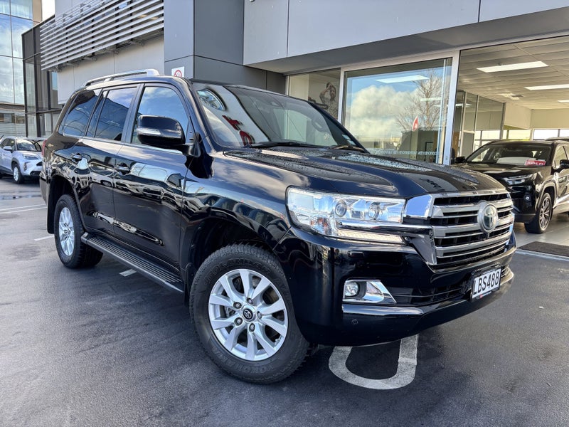 2017 Toyota Land Cruiser 200 VX LIMITED 4WD 4.5...