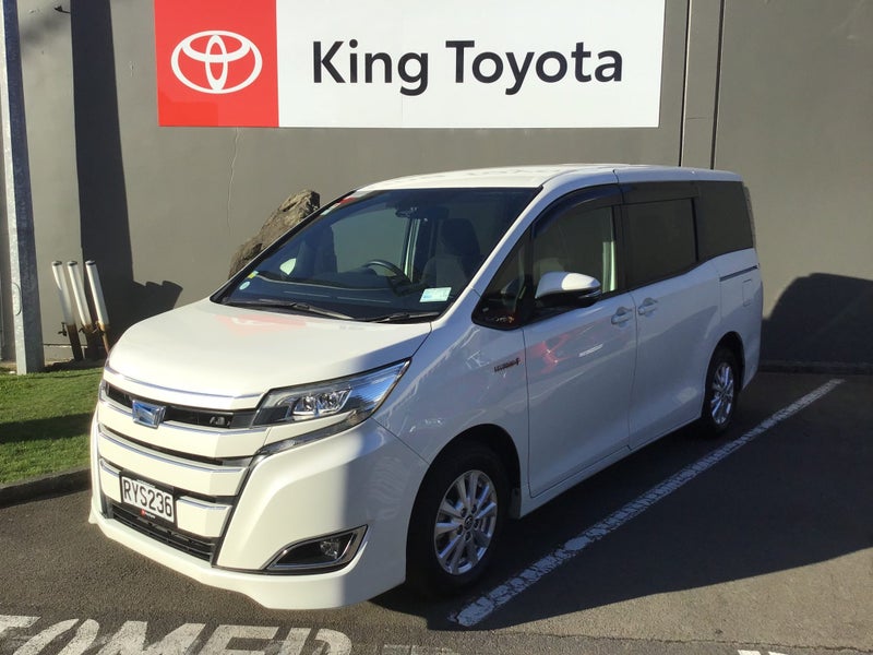 2017 Toyota Noah Hybrid G 1.8 5 Dr Wagon CVT 2WD