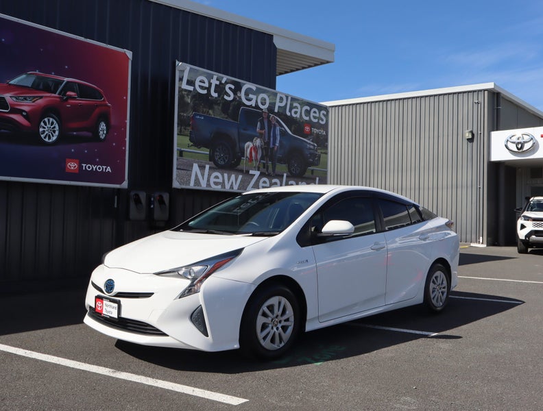2017 Toyota Prius 1.8 Hybrid E 5 Dr Hatch CVT 2WD