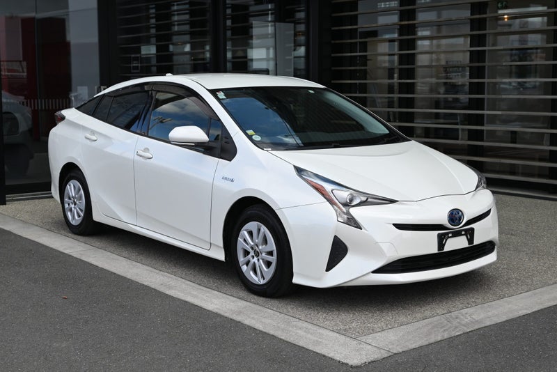 2017 Toyota Prius 1.8 Petrol Hybrid S FWD Hatch...