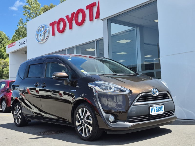 2017 Toyota Sienta 1.5P HYBRID 7seat G Spec