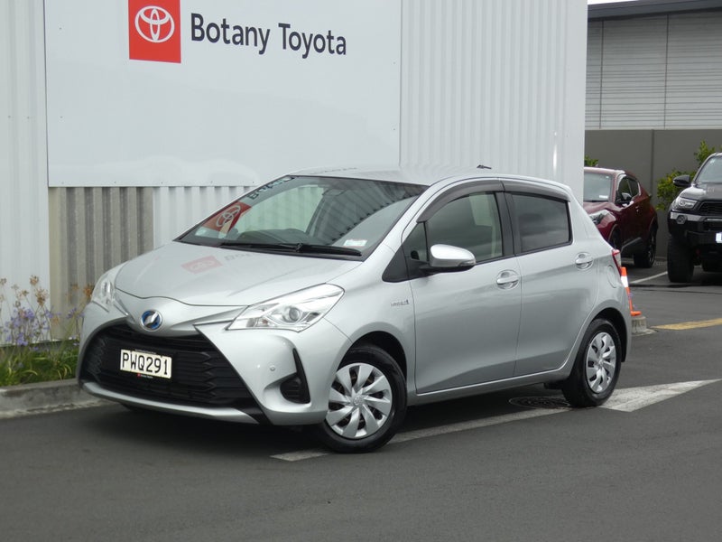 2017 Toyota Vitz 1.5 Hybrid F