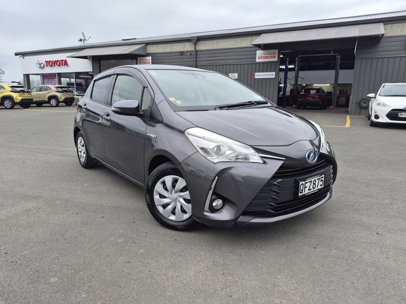 2017 Toyota Vitz 1.5 Hybrid F 5Dr Hatch CVT 2WD...