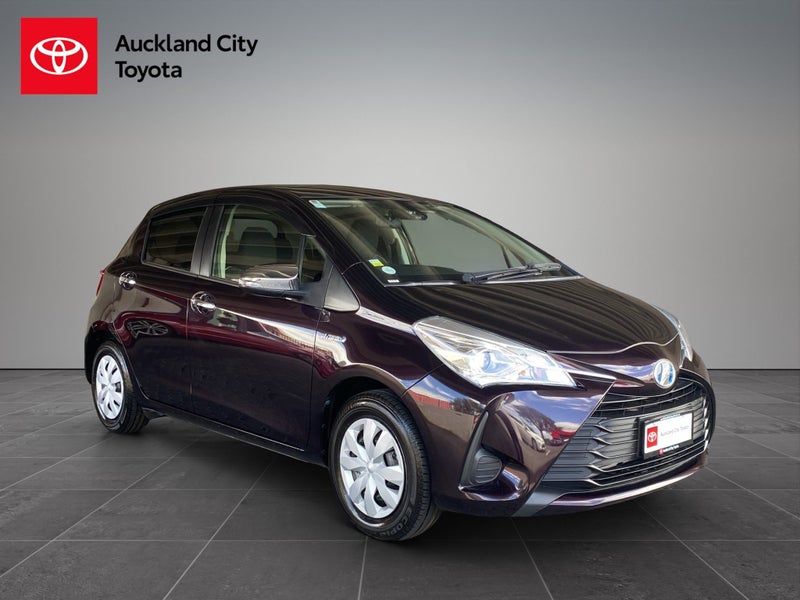 2017 Toyota Vitz 1.5 Hybrid Jewela 5Dr Hatch CV...