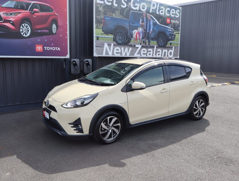 2018 Toyota Aqua 1.5 Hybrid Crossover 5 Dr Hatc...