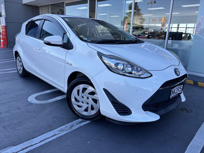 2018 Toyota Aqua 1.5 Hybrid S ECONOMICAL HATCH