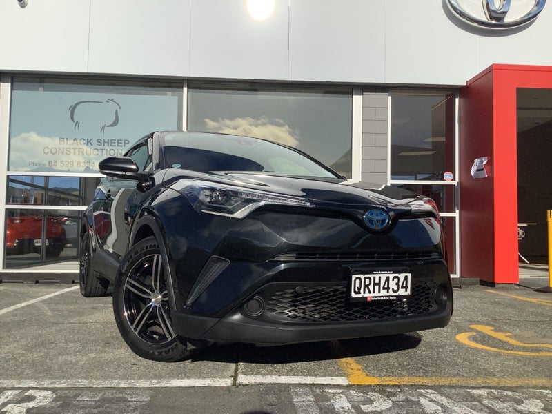 2018 Toyota C-HR 1.8 Hybrid S LED Package SUV