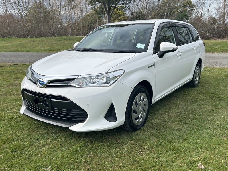 2018 Toyota Corolla Fielder 1.5 Hybrid EX Autom...