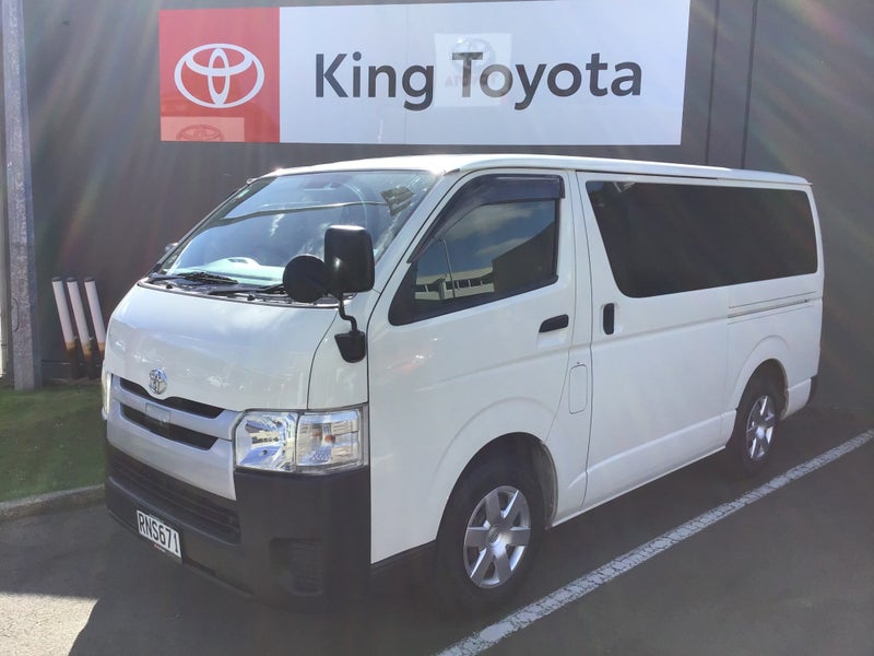 2018 Toyota Hiace 2.8L 6 seater
