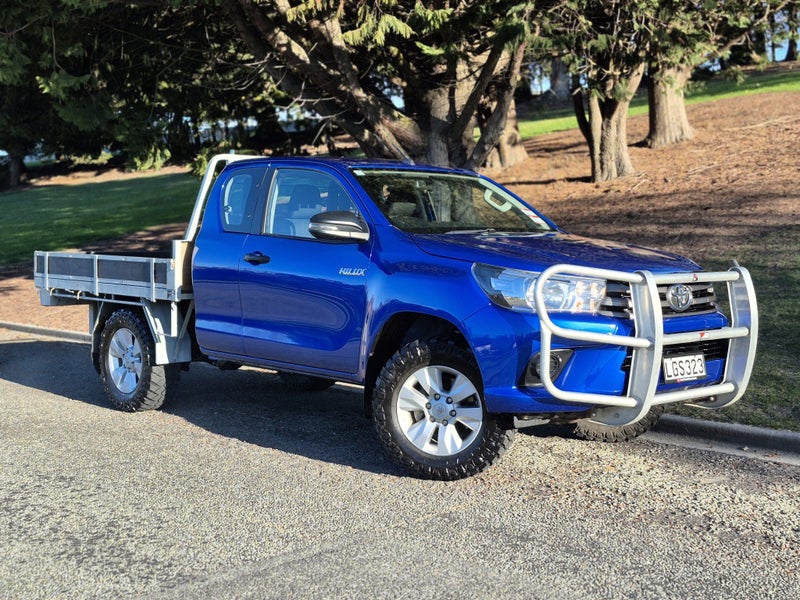 2018 Toyota Hilux 4WD SR 2.8DT EXTRA CAB CHASSI...