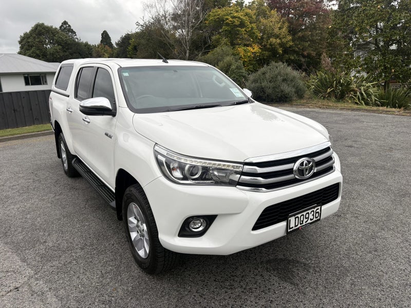 2018 Toyota Hilux 4WD SR5 2.8DT DOUBLE CAB UTE/...