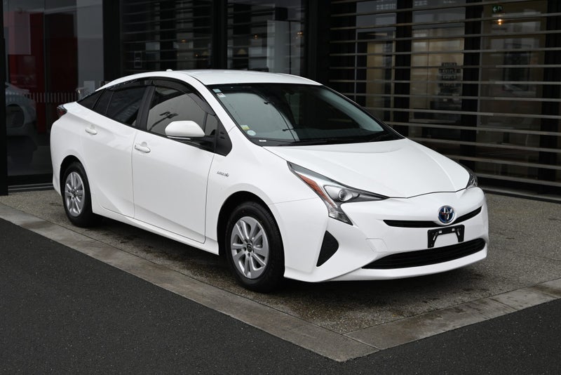2018 Toyota Prius 1.8 Petrol Hybrid E FWD Hatch...