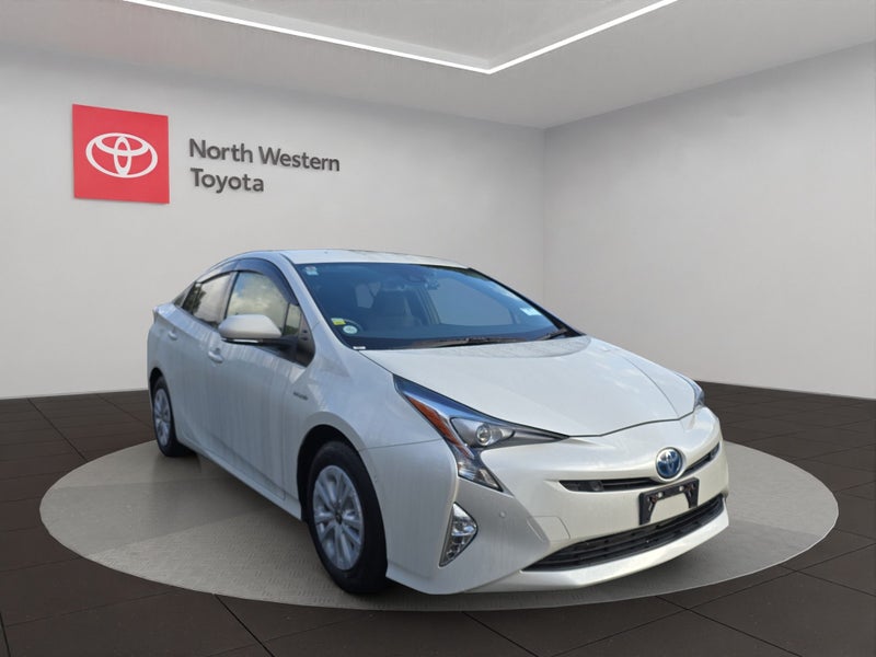 2018 Toyota Prius 1.8L Hybrid S 2WD Hatchback