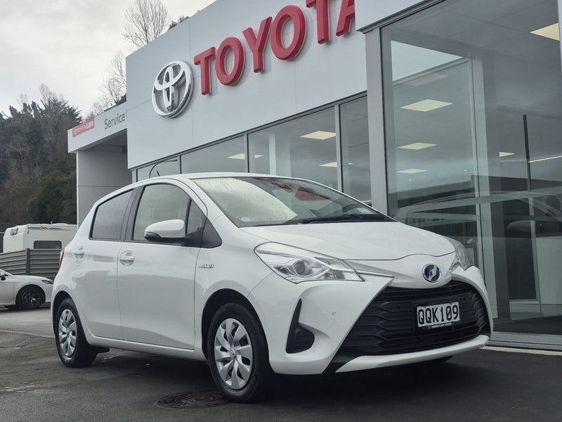 2018 Toyota Vitz 1.5 Hybrid F