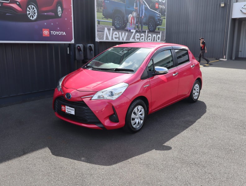 2018 Toyota Vitz 1.5 Hybrid Jewela 5Dr Hatch CV...