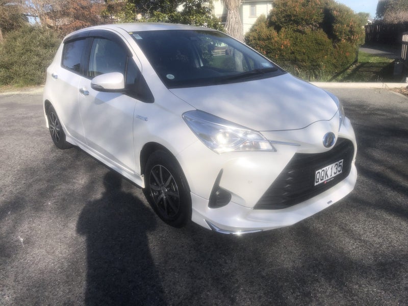 2018 Toyota Vitz 1.5 Hybrid Safety Edition II 5...