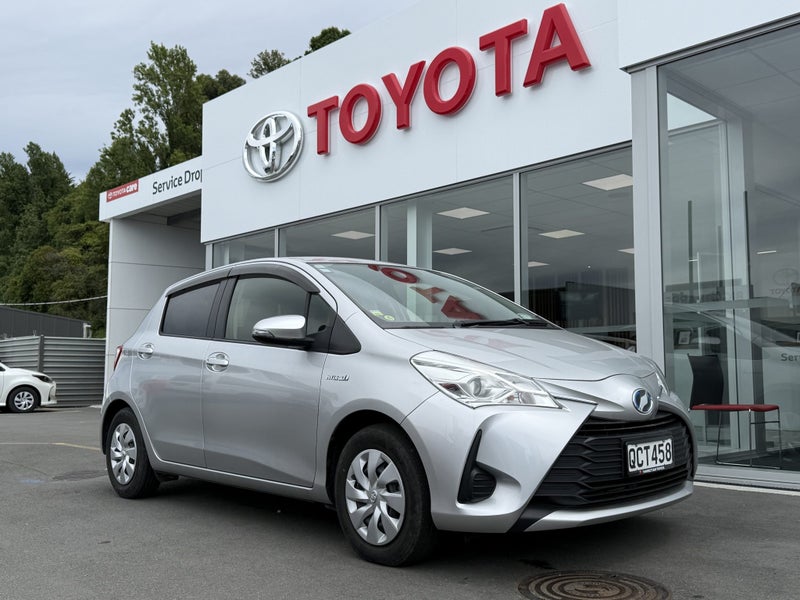 2018 Toyota Vitz 1.5P HYBRID Auto