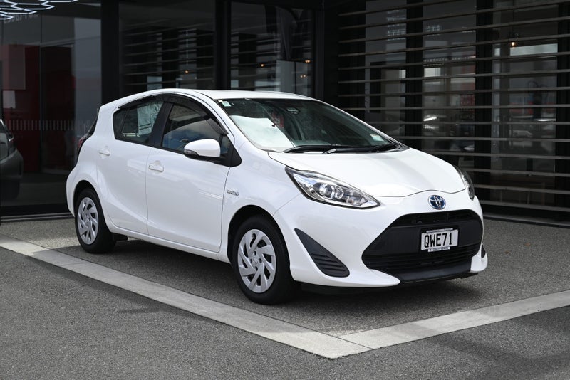 2019 Toyota Aqua 1.5 Petrol Hybrid FWD Hatchback