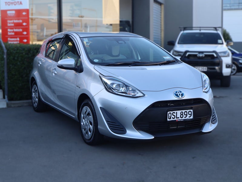 2019 Toyota Aqua HYBRID L, Auto
