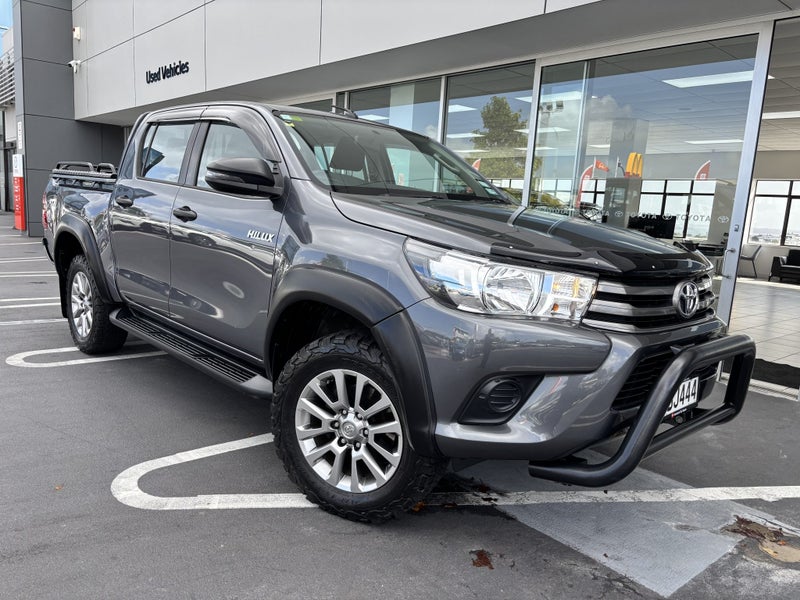 2019 Toyota Hilux SR 2.8 DIESEL WORKHORSE