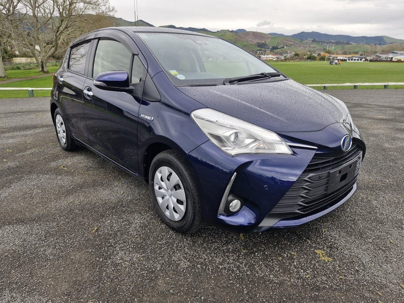 2019 Toyota Vitz 1.5 Hybrid Safety Edition II 5...