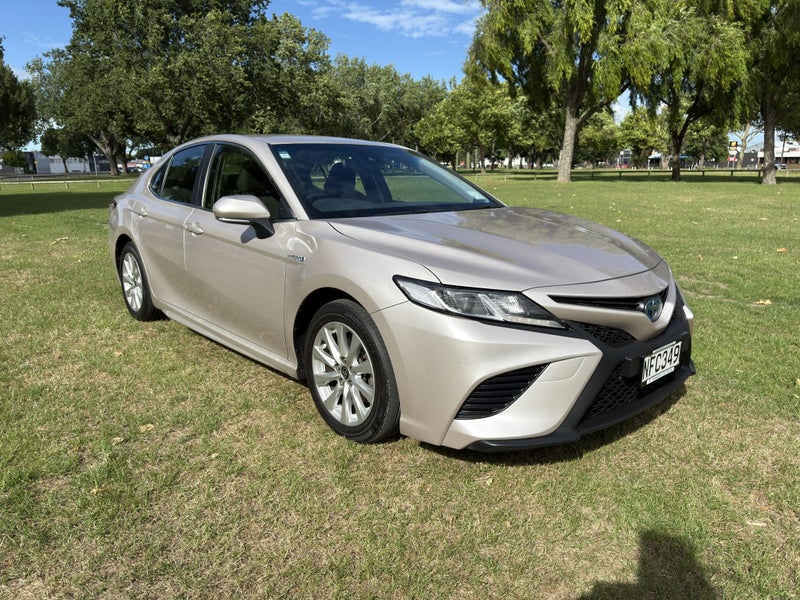 2020 Toyota Camry SX 2.5P Hybrid FWD Automatic...