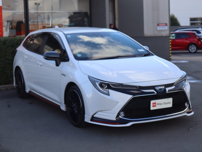 2020 Toyota Corolla Touring WxB HYBRID, Leather