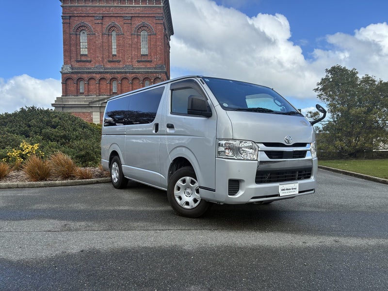 2020 Toyota Hiace 2.8D DX