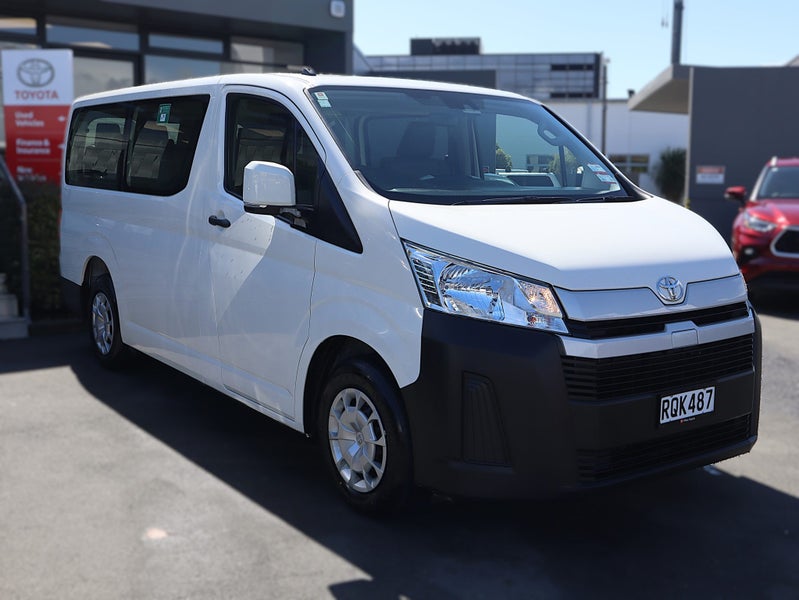 2020 Toyota Hiace ZR Diesel, MINIBUS, 10 Seater