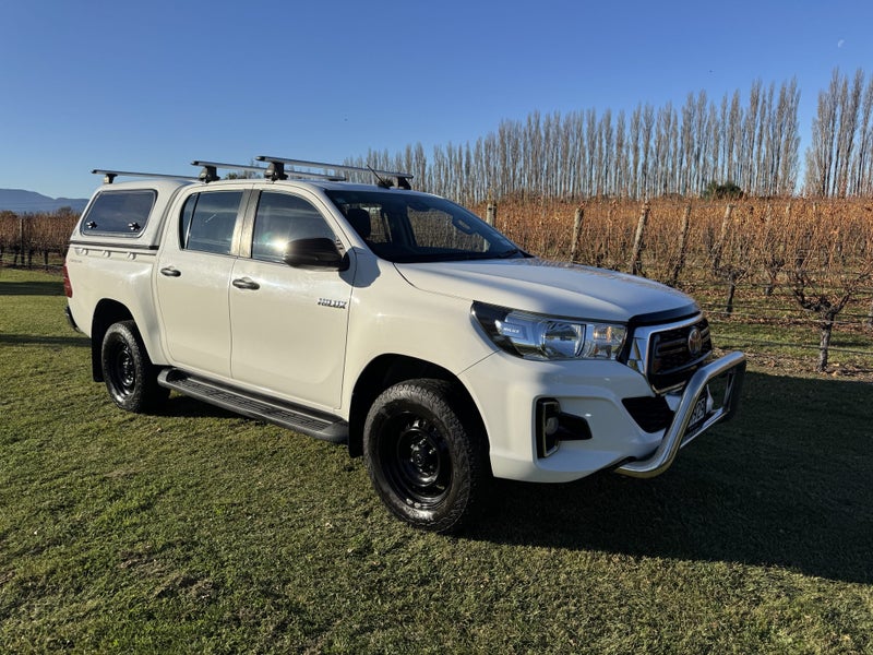 2020 Toyota Hilux SR 2.8DT 6AT 2WD DCW/4D/5S