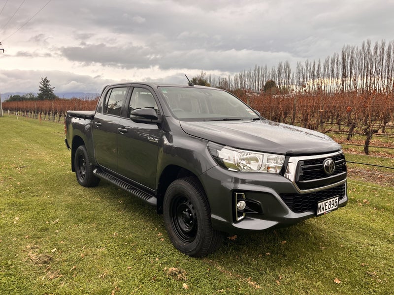 2020 Toyota Hilux SR 2.8DT 6MT 4WD DCW/4D/5S