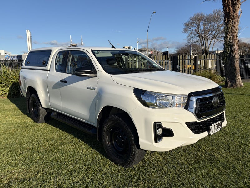 2020 Toyota Hilux SR 2.8DT Automatic 2WD Extra...