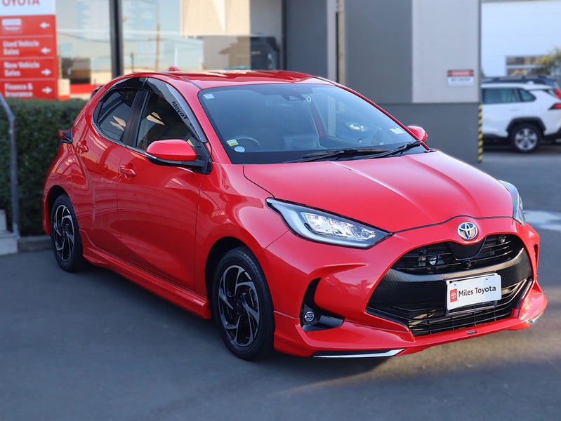 2020 Toyota Yaris HYBRID Z, Push Start