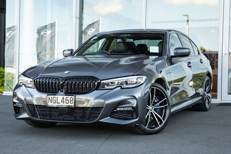 2021 BMW 330e Plug-in Hybrid M Sport Sedan