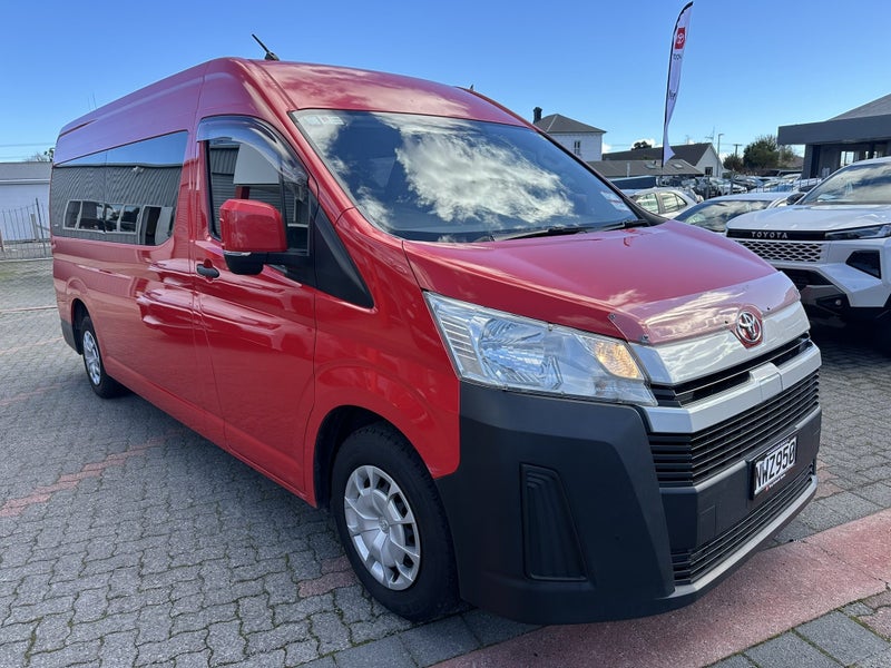 2021 Toyota Hiace ZX 2.8DT 6AT RWD GVN/4D/12S -...