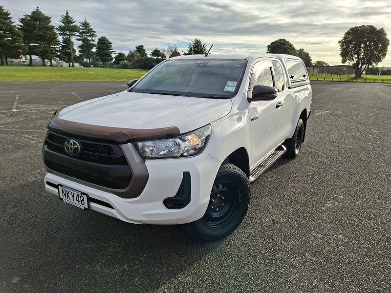 2021 Toyota Hilux SR 2.8DT Automatic 2WD Extra...
