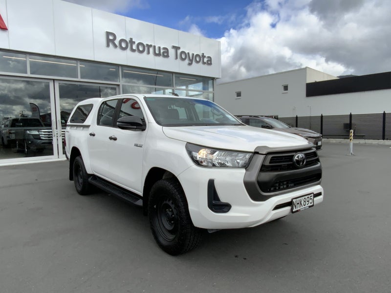 2021 Toyota Hilux SR Crewcab, Towbar + Canopy....