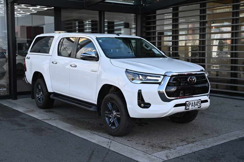 2021 Toyota Hilux SR5 2.8DT 6AT 4WD DCW/4D/5S (...