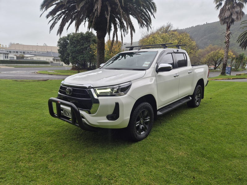 2021 Toyota Hilux SR5 2.8DT 6MT 2WD