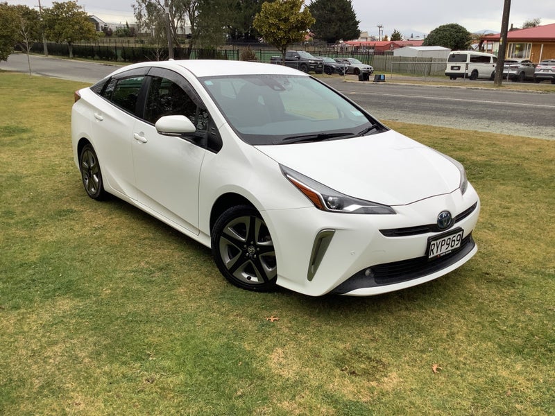 2021 Toyota Prius 1.8 Hybrid Electric Vehicle