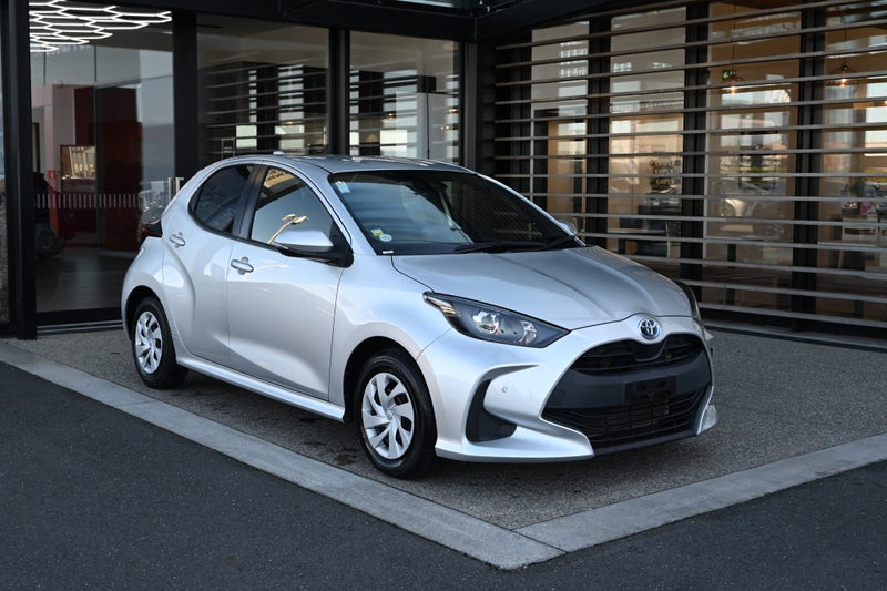2021 Toyota Yaris 1.5 Petrol Hybrid X FWD Hatch...