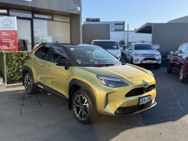 2021 Toyota Yaris Cross Hybrid Z AWD/4WD, Push...