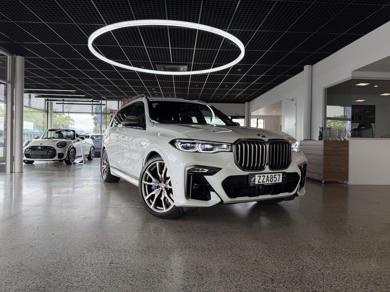 2022 BMW X7 M50d M Performance