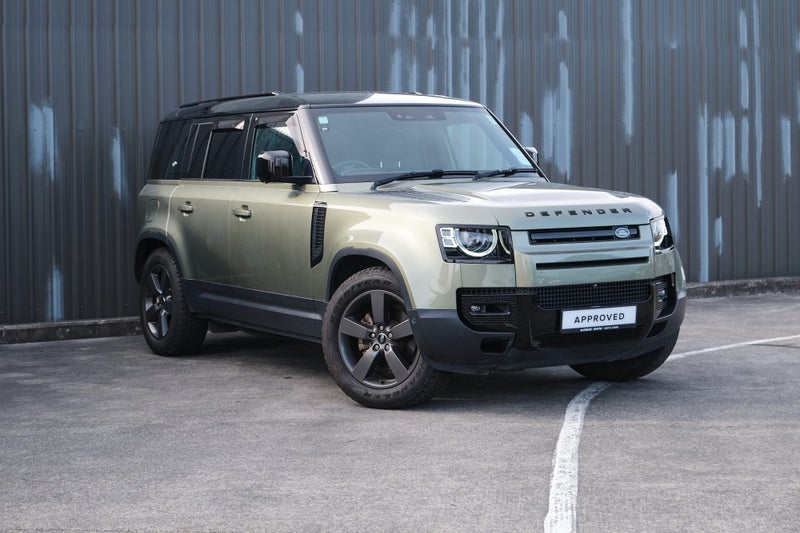 2022 Land Rover Defender 110 D240 SE