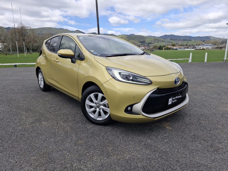 2022 Toyota Aqua 1.5 Hybrid Z 5 Dr Hatch CVT 2W...