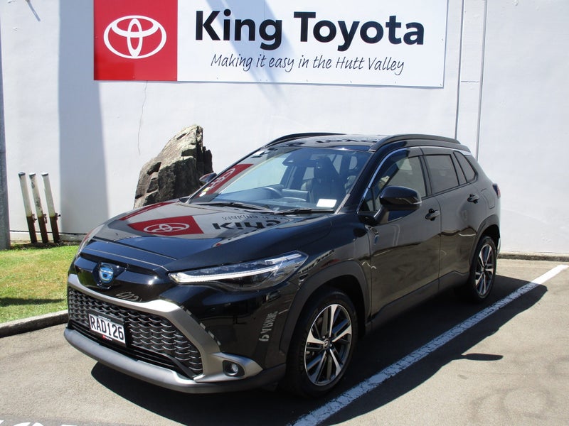 2022 Toyota Corolla Cross 1.8 Hybrid Z + Warranty*